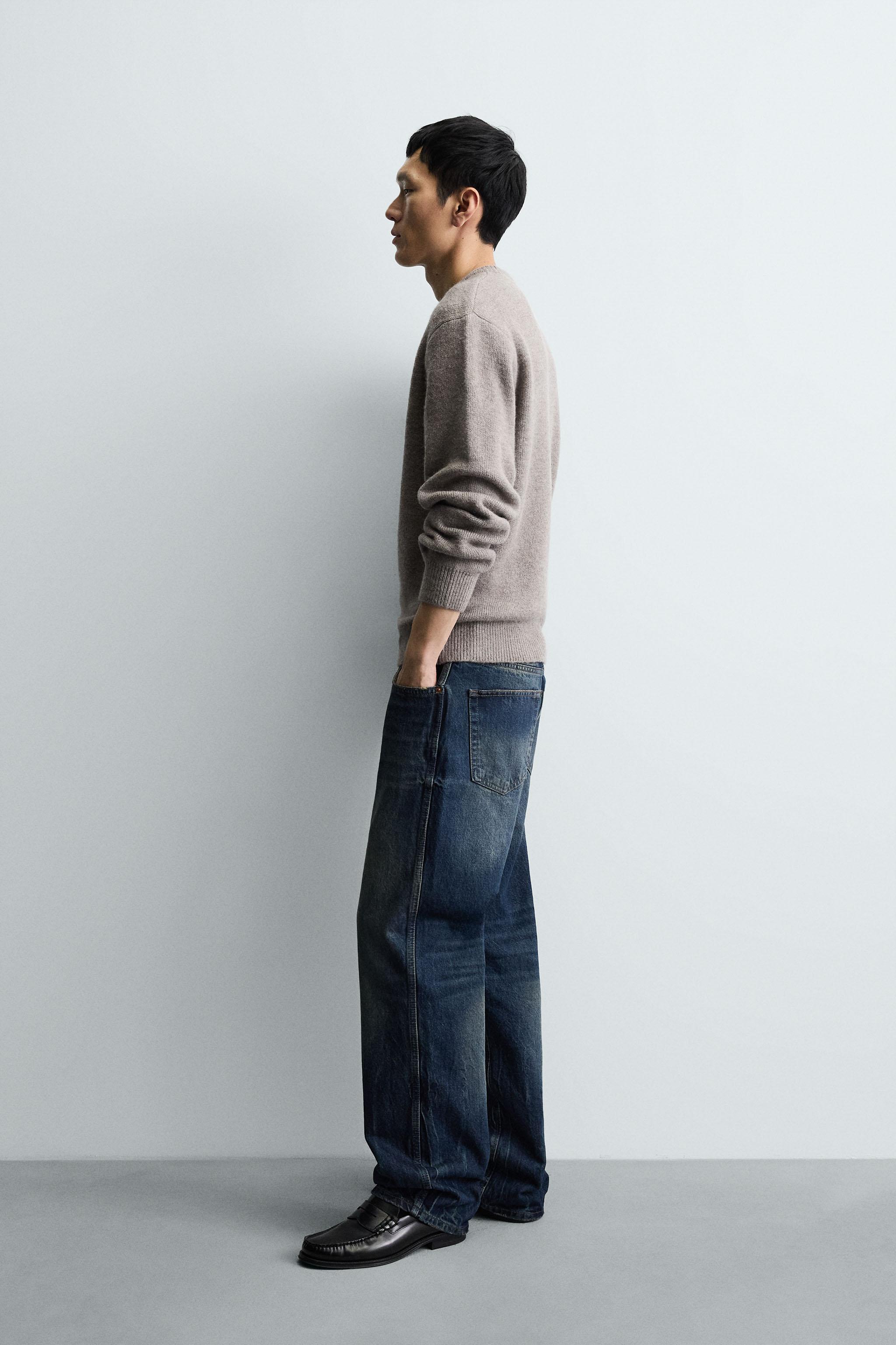 TEXTURED BOXY FIT SWEATER